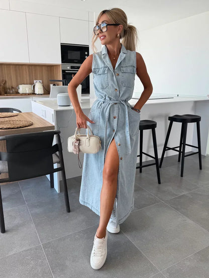 DANIËLA – ROBE EN DENIM SANS MANCHES CONFORTABLE